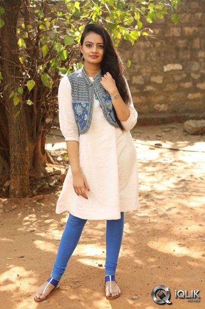 Nikitha-Narayan-at-Ladies-and-Gentlemen-Platinum-Disc-Function